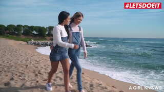 LETSDOEIT - #Apolonia Lapiedra - Sexy Dievčatá Idú Žijúcich Na Ich Nový Dom