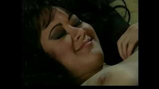 Porno-Göttin Asien Carerra tiefen Kehlen harten Schwanz