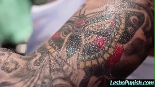 Safado Lésbicas (Anna Bell Picos &amp;amp; Felicity Felino) Em Punir Cena de Sexo Usando Brinquedos mov-03